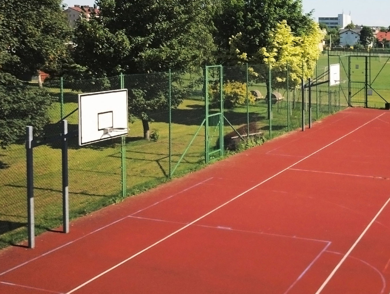 Fence supply and install for basketball courts Brisbane